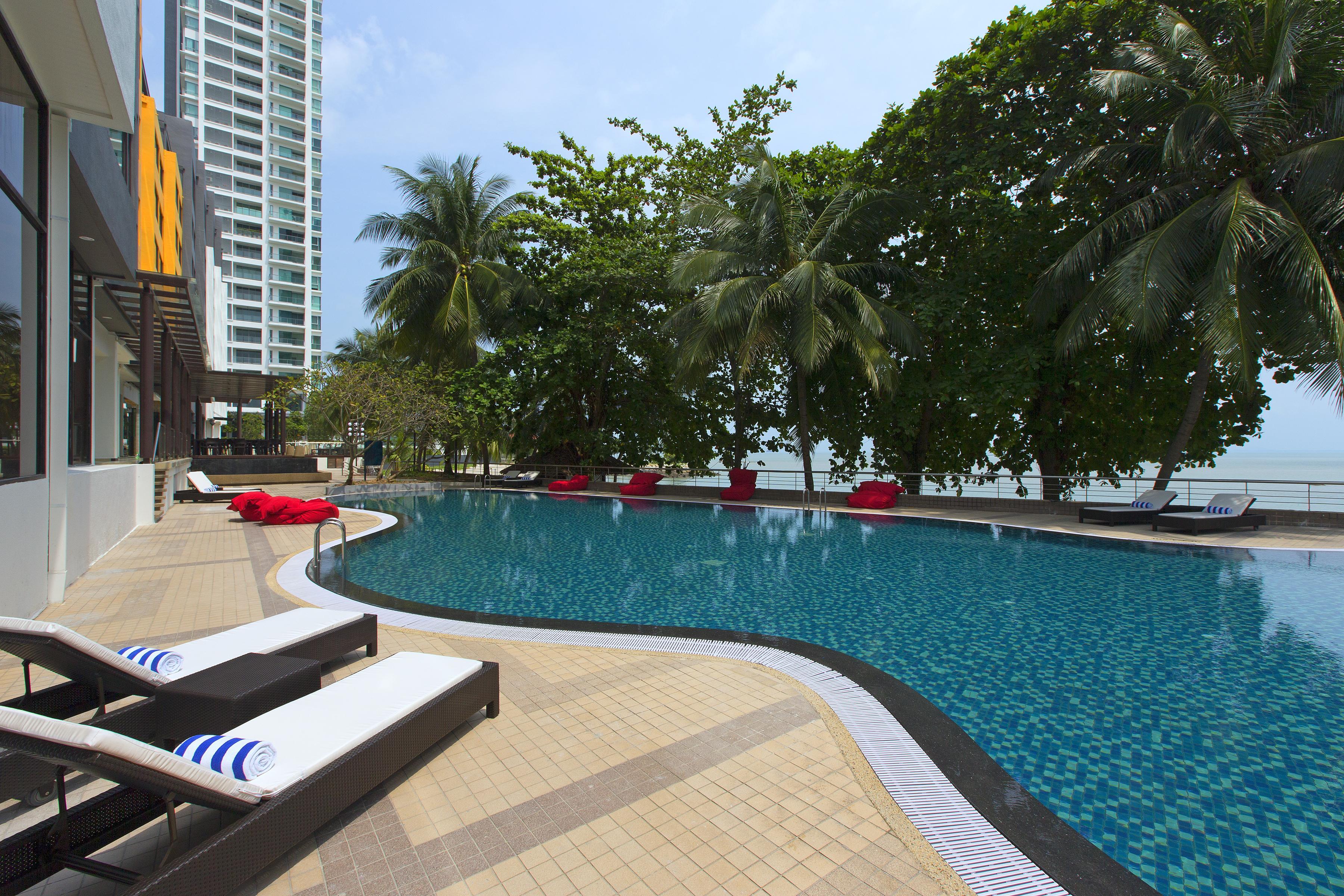 Mercure Penang Beach Tanjung Bungah  Exterior photo