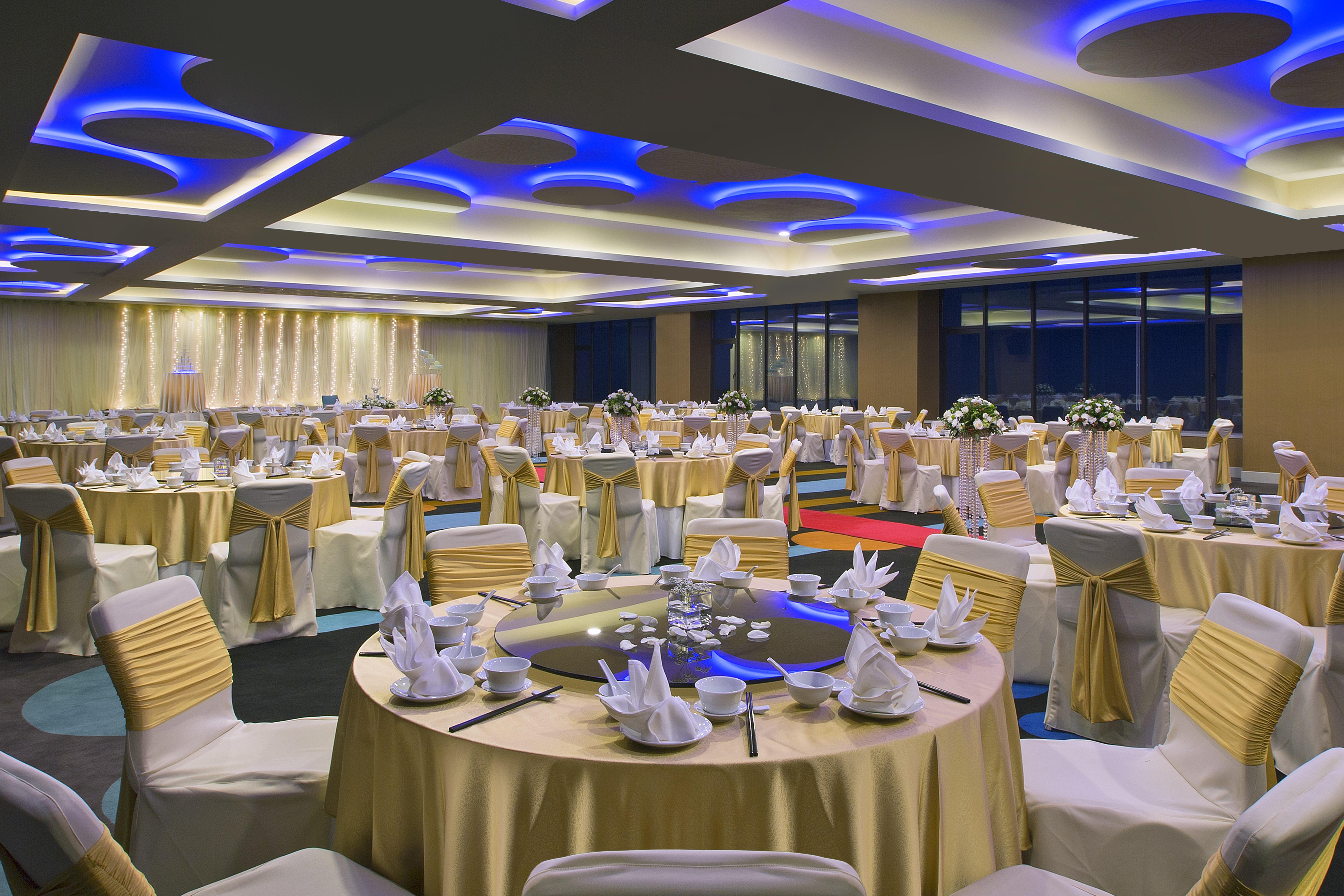 Mercure Penang Beach Tanjung Bungah  Exterior photo