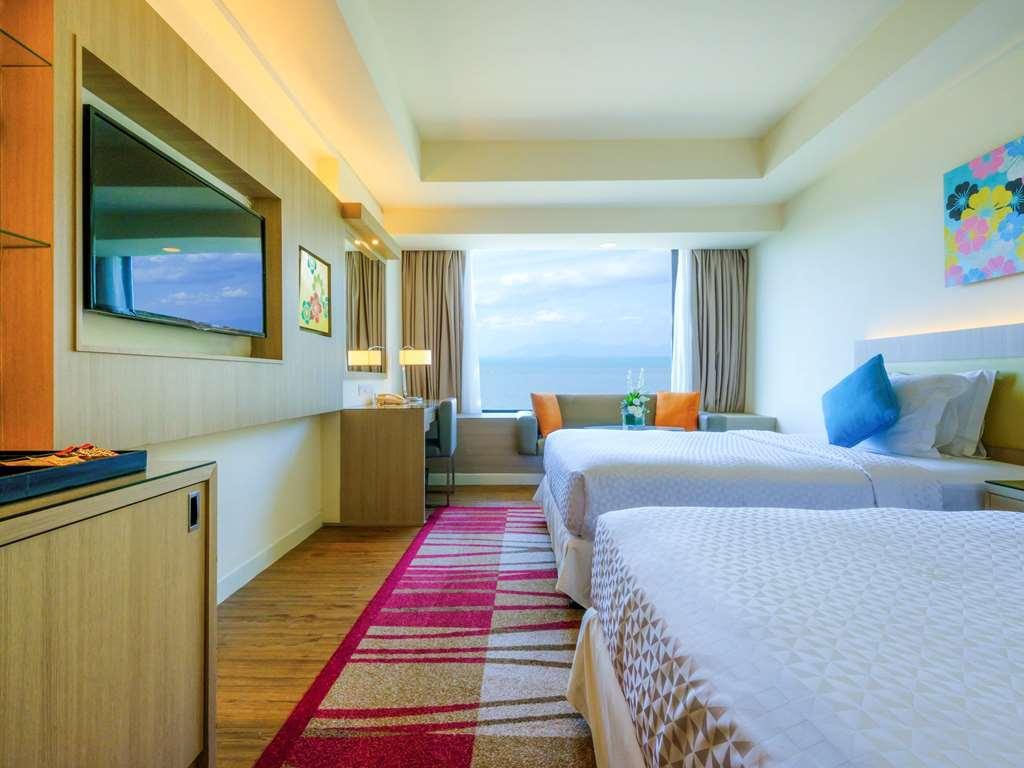 Mercure Penang Beach Tanjung Bungah  Room photo