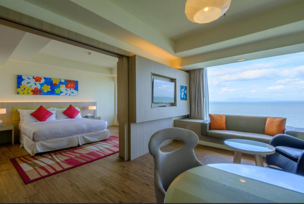 Mercure Penang Beach Tanjung Bungah  Exterior photo