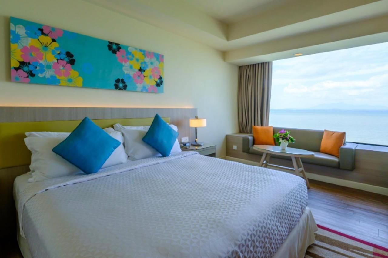 Mercure Penang Beach Tanjung Bungah  Exterior photo
