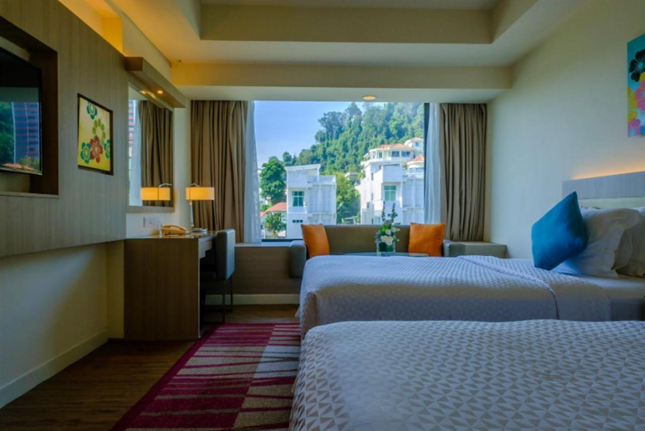 Mercure Penang Beach Tanjung Bungah  Exterior photo