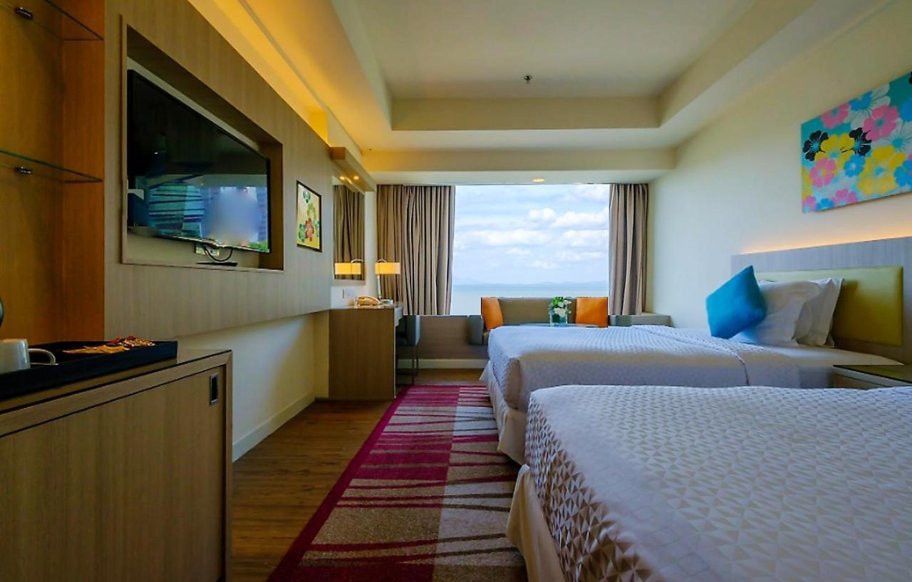 Mercure Penang Beach Tanjung Bungah  Exterior photo