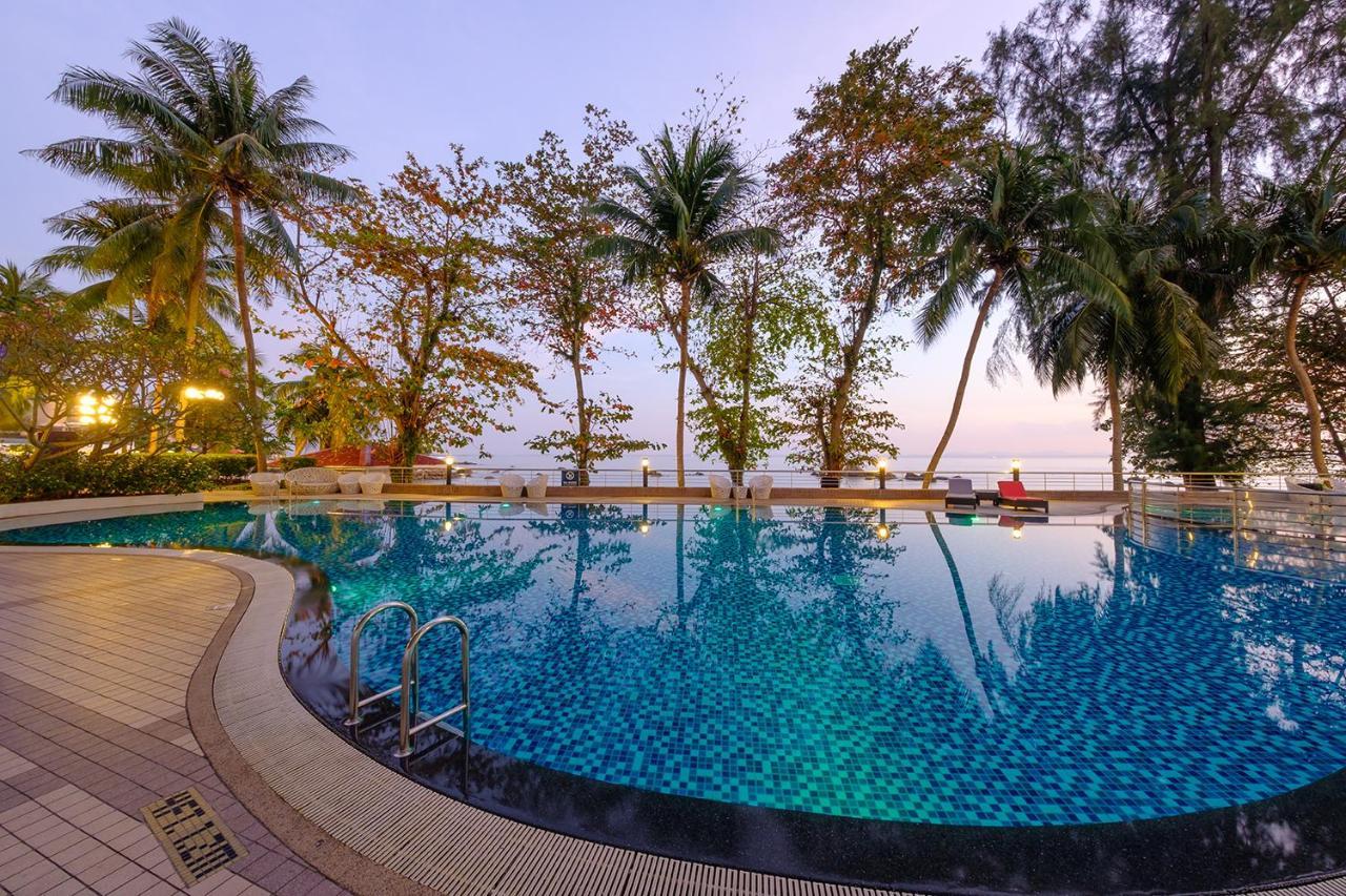 Mercure Penang Beach Tanjung Bungah  Exterior photo