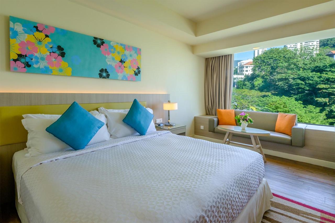Mercure Penang Beach Tanjung Bungah  Exterior photo