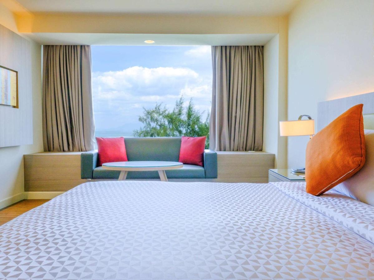 Mercure Penang Beach Tanjung Bungah  Exterior photo